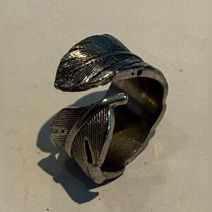 Silver leaf ring